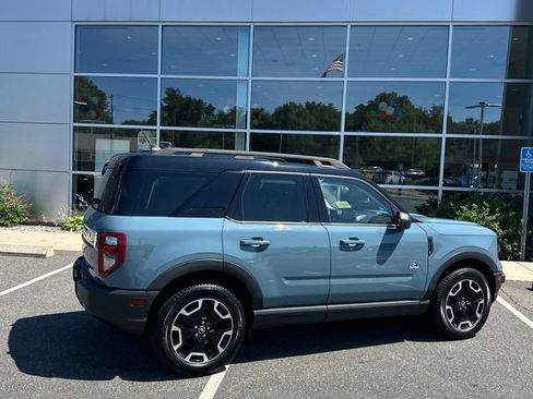 Used 2022 Ford Bronco Sport Outer Banks w/ Tech Package AWD/4WD image 3