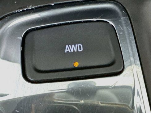 Used 2023 Chevrolet Equinox LT AWD/4WD image 14