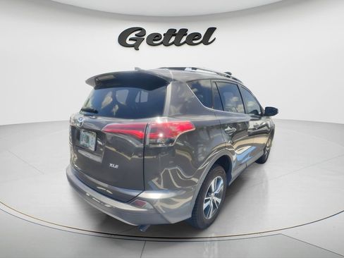 Used 2018 Toyota RAV4 XLE FWD image 2