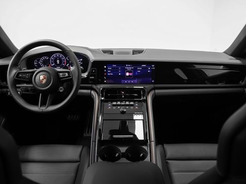 Certified 2026 Porsche Panamera 4 AWD/4WD image 34