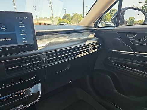 Used 2023 Lincoln Corsair AWD w/ Equipment Group 101A image 19