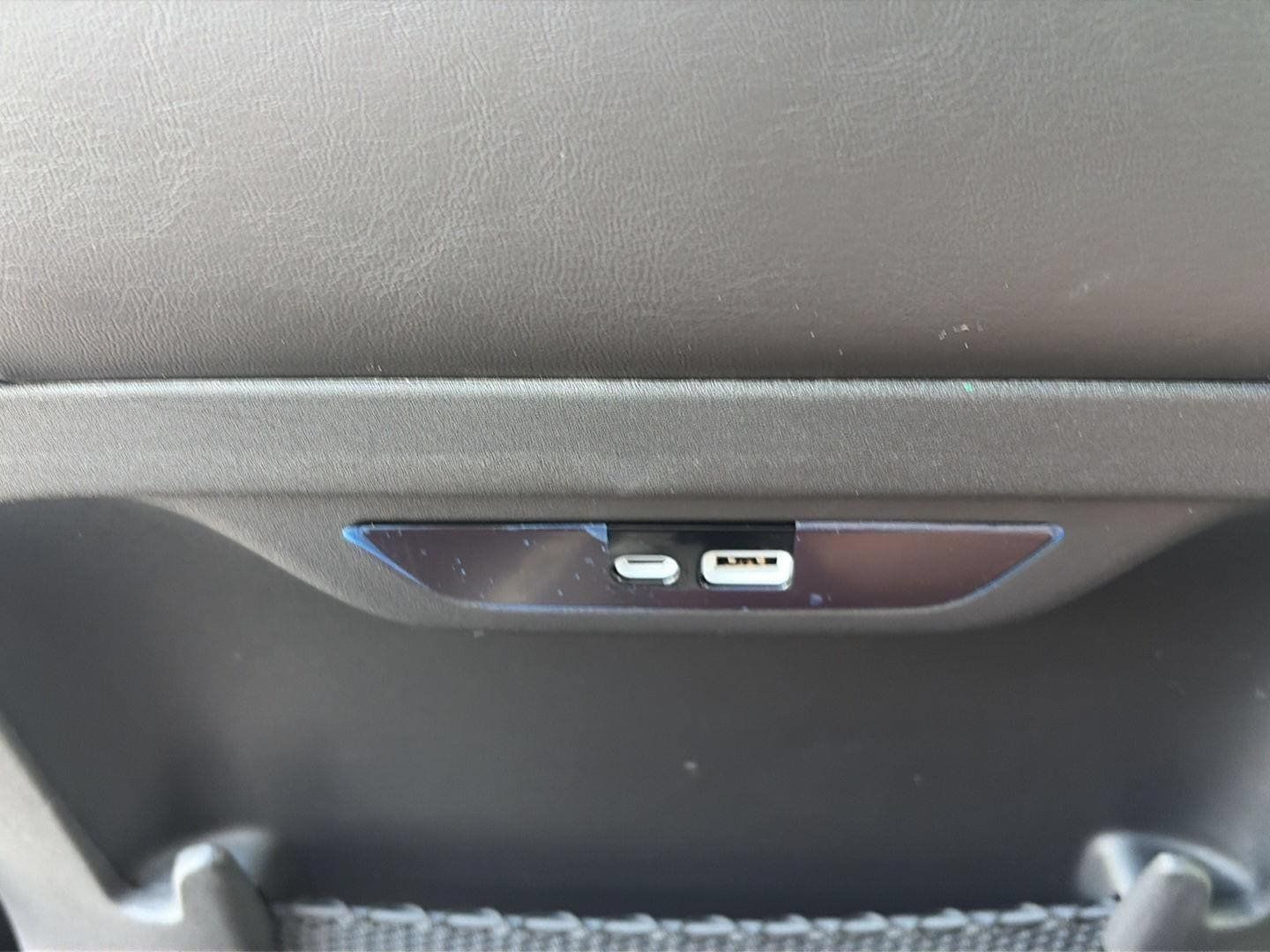 New 2027 Chrysler Pacifica Select AWD/4WD image 36