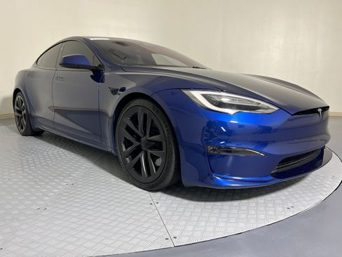 Used 2022 Tesla Model S Plaid image 6