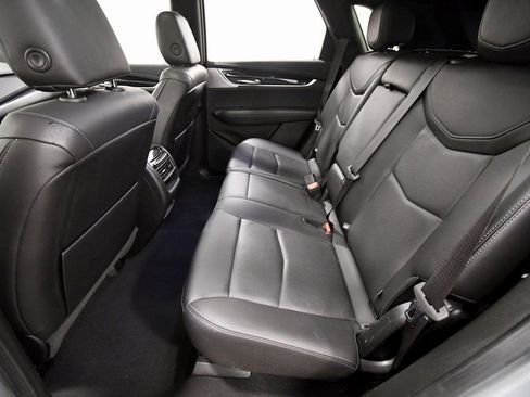 Used 2024 Cadillac XT5 Premium Luxury image 15