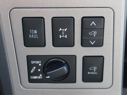 Used 2012 Toyota Sequoia Platinum AWD/4WD image 29