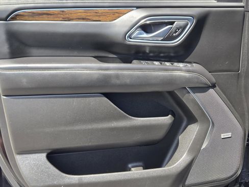 Used 2021 Chevrolet Suburban Premier AWD/4WD image 13