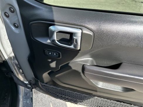 Used 2021 Jeep Wrangler Unlimited Sport image 12