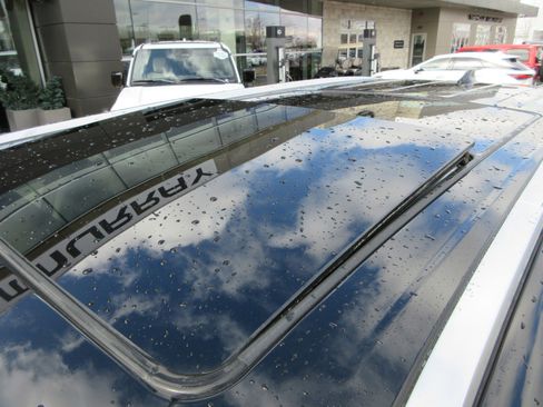 Used 2024 Toyota Grand Highlander Platinum image 17