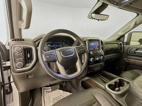 Used 2023 GMC Sierra 2500 Denali w/ Denali Ultimate Package AWD/4WD image 9