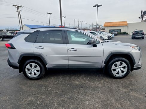 Used 2021 Toyota RAV4 LE image 23