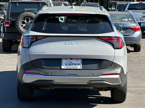 Used 2026 Kia Sportage EX AWD/4WD image 5
