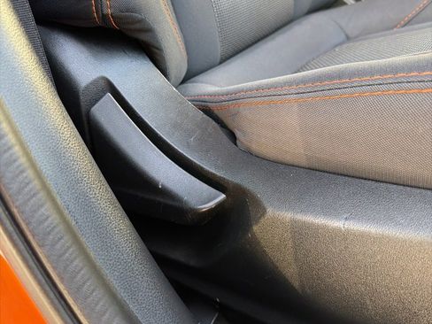 Used 2020 Subaru Crosstrek 2.0i Premium image 14