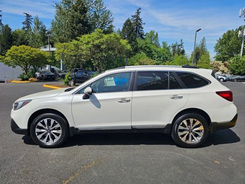 Used 2019 Subaru Outback 3.6R Touring AWD/4WD image 4