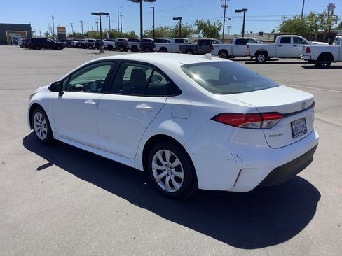 Used 2023 Toyota Corolla LE image 21