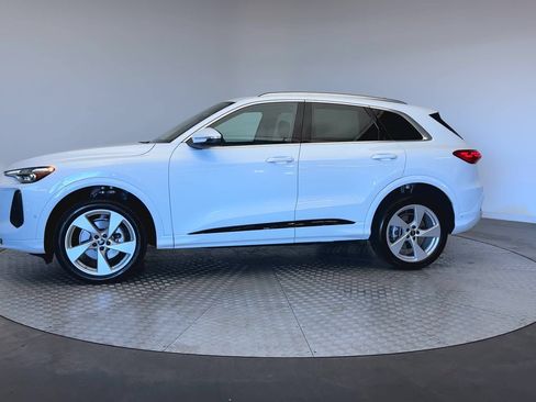 Used 2025 Audi Q5 Premium Plus w/ Premium Plus AWD/4WD image 5