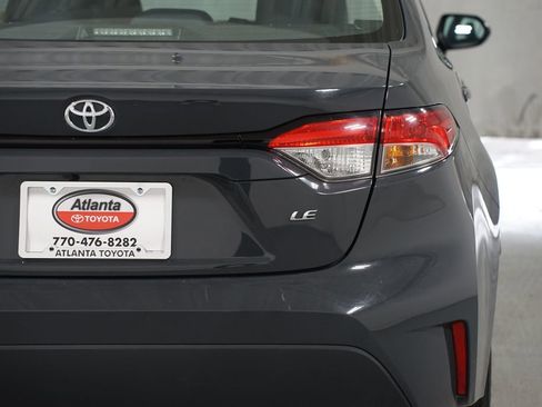 Certified 2023 Toyota Corolla LE image 10