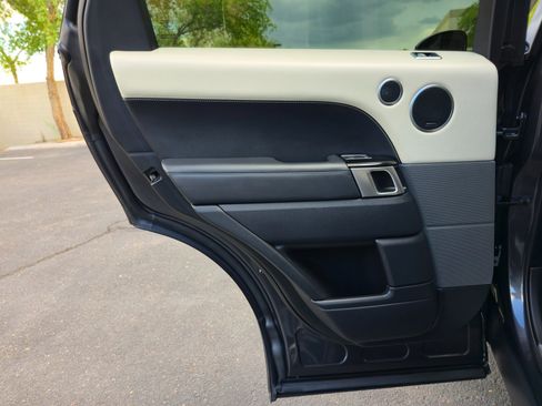 Used 2019 Land Rover Range Rover Sport HSE Dynamic image 25