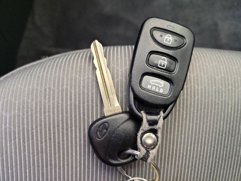 Used 2018 Hyundai Elantra SEL FWD image 32