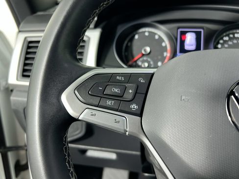 Used 2021 Volkswagen Atlas Cross Sport SE FWD image 12
