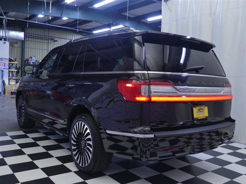 Used 2020 Lincoln Navigator Black Label AWD/4WD image 6