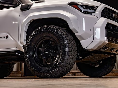 Used 2025 Toyota 4Runner Trailhunter image 13