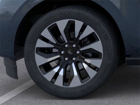 New 2026 Ford Expedition Platinum w/ Driver's Package image 19