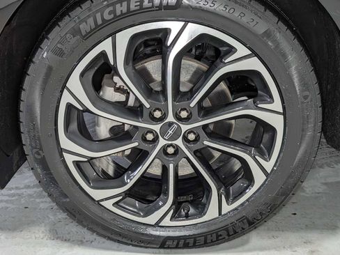 Certified 2025 Lincoln Nautilus Reserve image 3