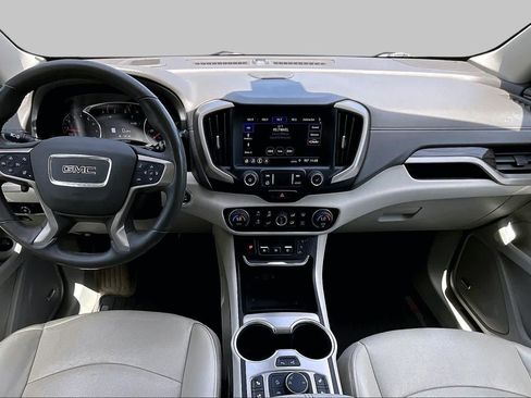 Used 2020 GMC Terrain Denali w/ Denali Premium Package FWD image 16