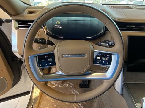 New 2025 Land Rover Range Rover SV image 6