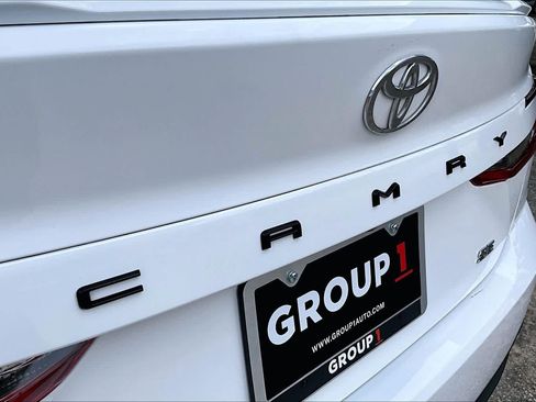 Used 2025 Toyota Camry SE FWD image 31