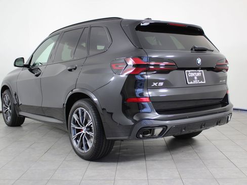 New 2026 BMW X5 xDrive40i w/ M Sport Package image 3