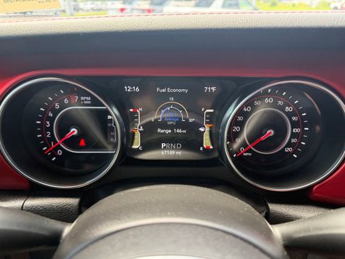 Used 2021 Jeep Gladiator Rubicon w/ Dual Top Group AWD/4WD image 16
