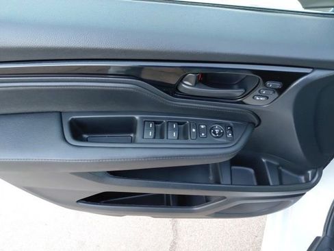 Used 2025 Honda Odyssey Touring image 32