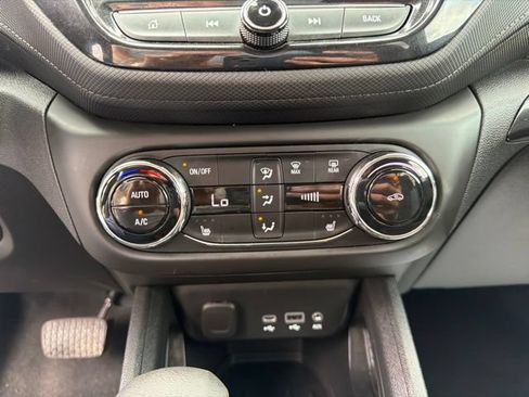 Used 2023 Chevrolet TrailBlazer LT w/ Convenience Package AWD/4WD image 24