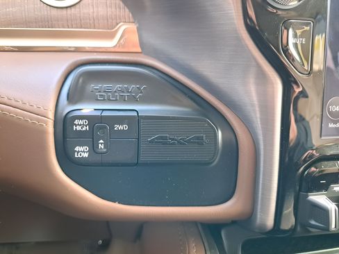 Used 2021 RAM 3500 Limited AWD/4WD image 10