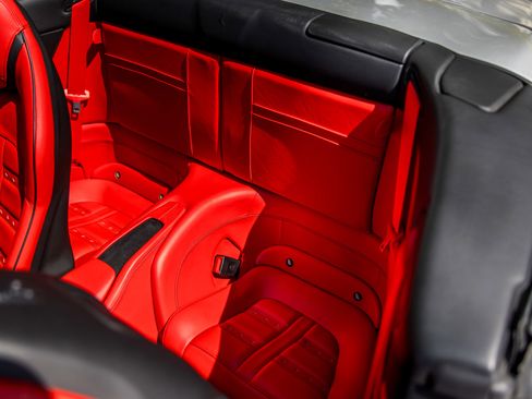 Used 2015 Ferrari California T image 18