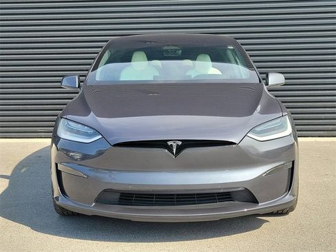 Used 2023 Tesla Model X image 10