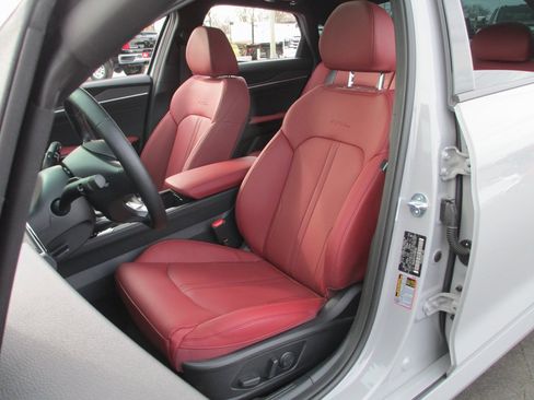 Used 2025 Kia K5 GT-Line w/ GT-Line Premium Package image 18