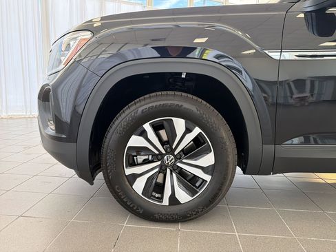 New 2026 Volkswagen Atlas Cross Sport SE AWD/4WD image 12