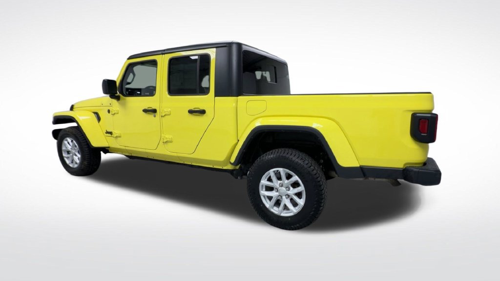 Used 2023 Jeep Gladiator Sport AWD/4WD image 8