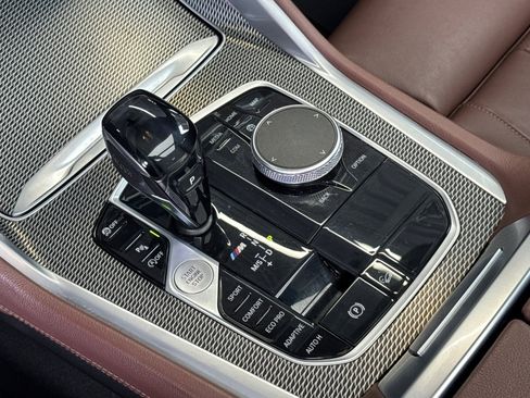 Used 2020 BMW X6 M50i image 21