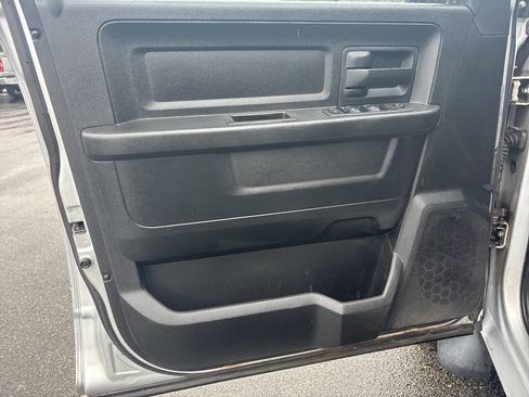 Used 2018 RAM 1500 ST w/ SXT Appearance Group AWD/4WD image 12