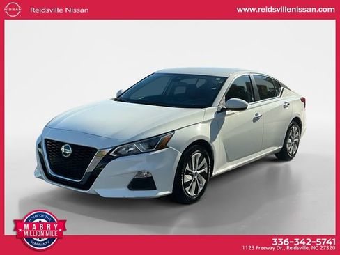 Used 2021 Nissan Altima 2.5 S image 1