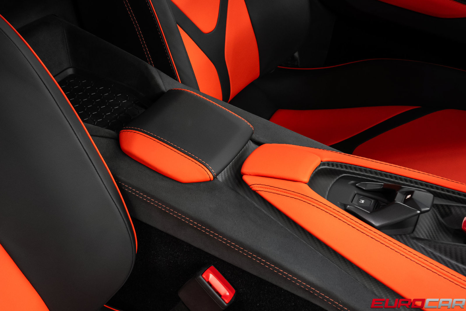 Used 2025 Lamborghini Revuelto AWD/4WD image 44