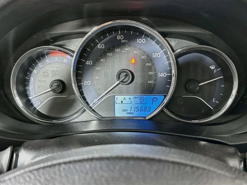 Used 2014 Toyota Corolla L FWD image 18