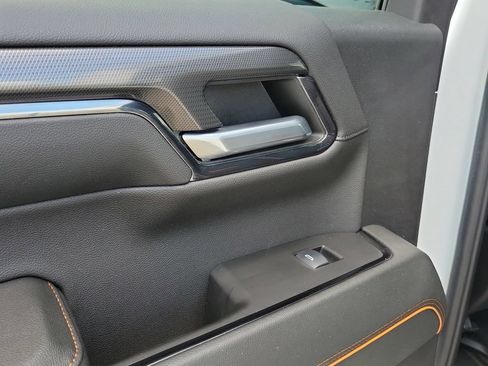 Used 2024 GMC Sierra 1500 AT4 w/ Technology Package AWD/4WD image 16