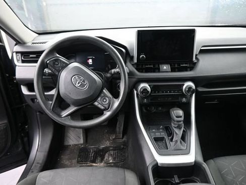 Used 2024 Toyota RAV4 XLE FWD image 22