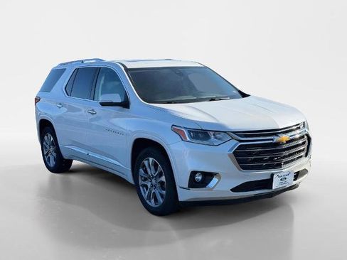 Used 2021 Chevrolet Traverse Premier w/ LPO, Floor Liner Package FWD image 1