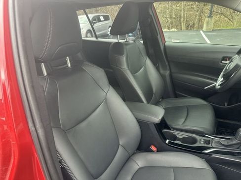 Certified 2022 Toyota Corolla Cross XLE w/ Convenience Package image 29