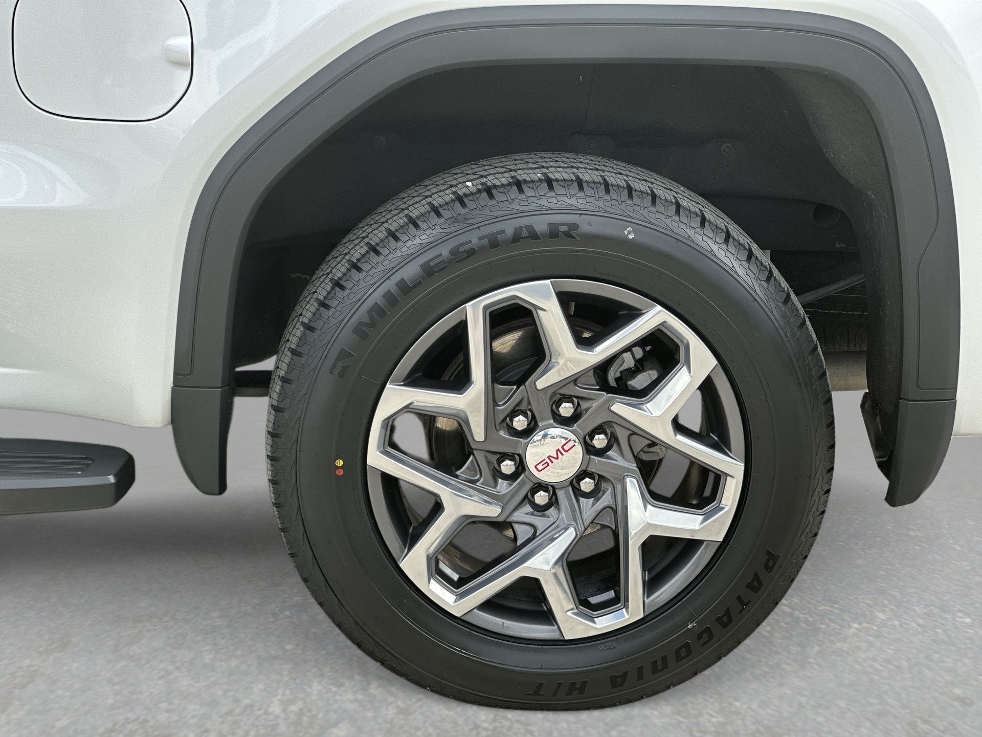 Certified 2023 GMC Sierra 1500 SLT w/ SLT Premium Package AWD/4WD image 32